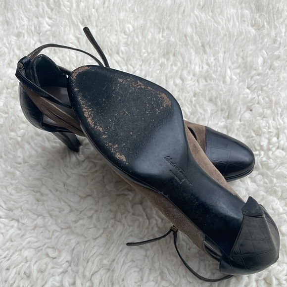 Salvatore Ferragamo Taupe/Black Suede & Embossed Leather Women's Pumps 6.5 - Picture 14 of 16